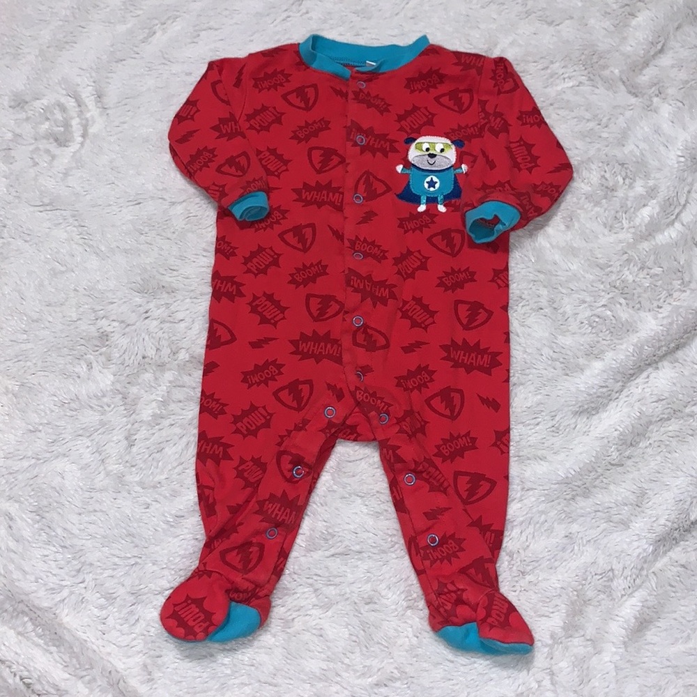PEKKLE red snap up superhero sleeper / footie 6 months